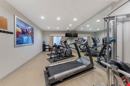 Best Western Plus Executive Inn image 21