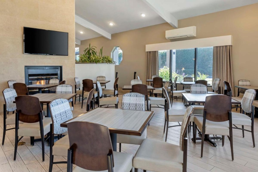 Best Western Plus Executive Inn Image 41